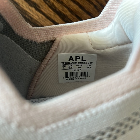 APL Women’s Techloom Breeze - Picture 11 of 11